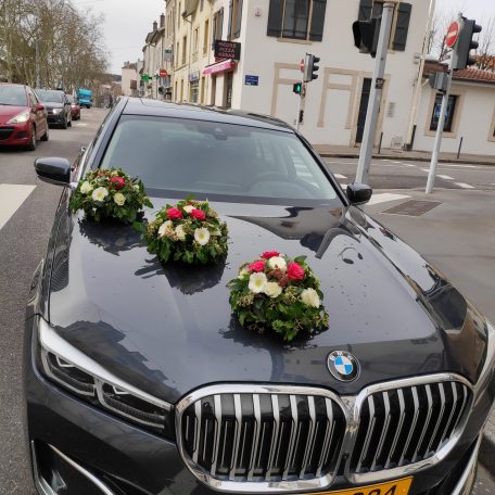 decoration-fleurs-mariage-voiture
